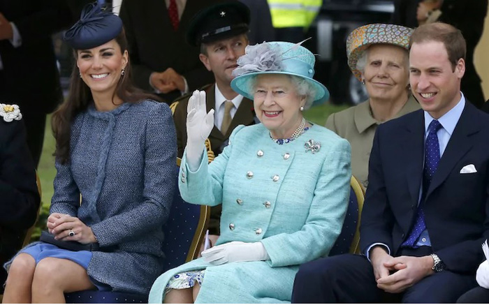 Как проходят будни британских монархов