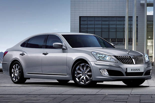 12 самых продаваемых в России люксовых машин