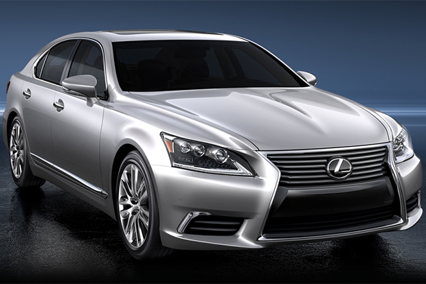 12 самых продаваемых в России люксовых машин