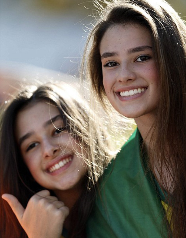 Горячие бразильские болельщицы