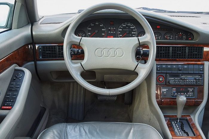 Роскошные интерьеры автомобилей 80-х