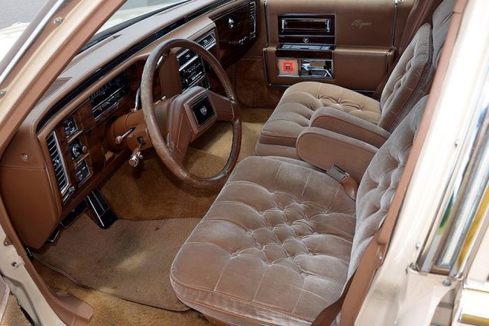 Роскошные интерьеры автомобилей 80-х