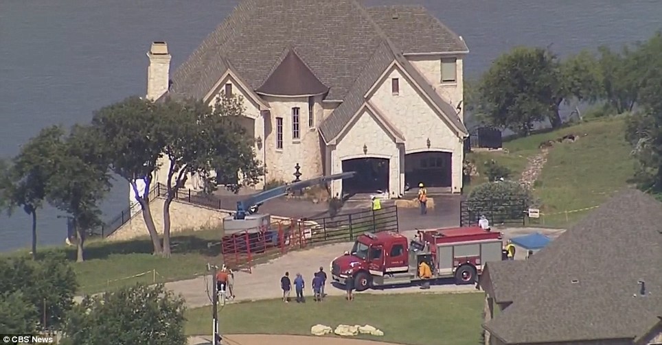 Как пара из Техаса эффектно выехала из дома