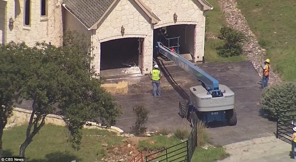 Как пара из Техаса эффектно выехала из дома