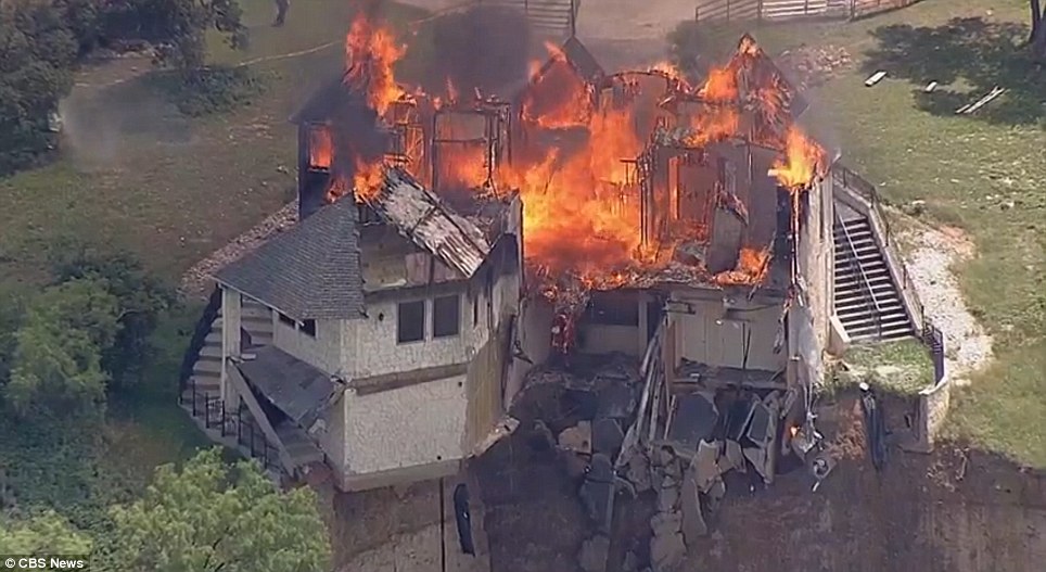 Как пара из Техаса эффектно выехала из дома