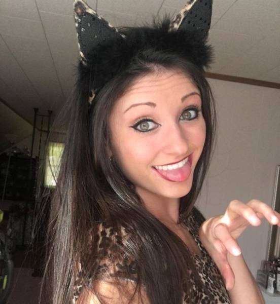 Девушки дурачатся