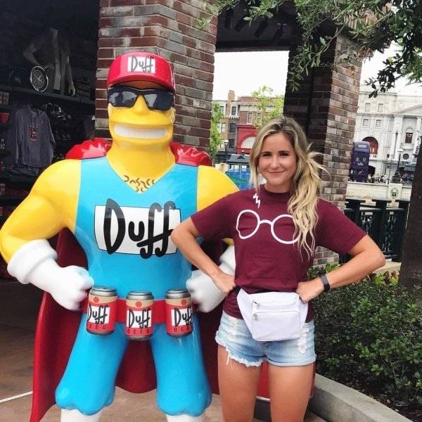 Девушки дурачатся