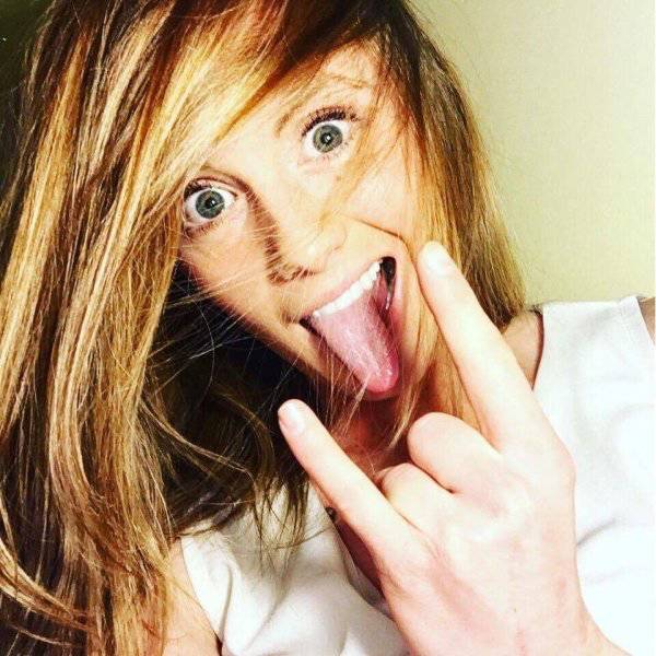 Девушки дурачатся