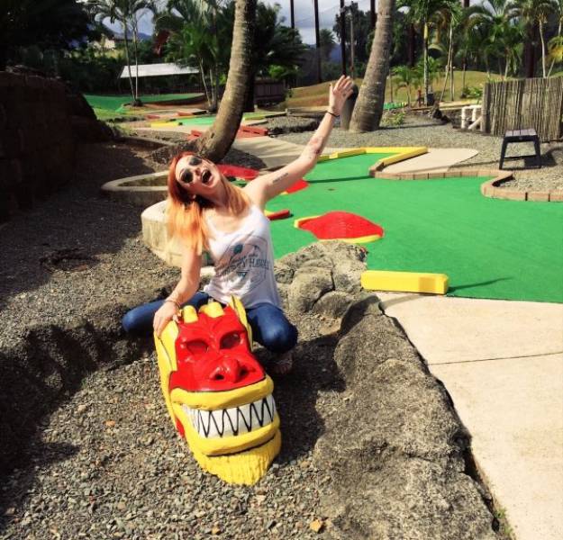 Девушки дурачатся