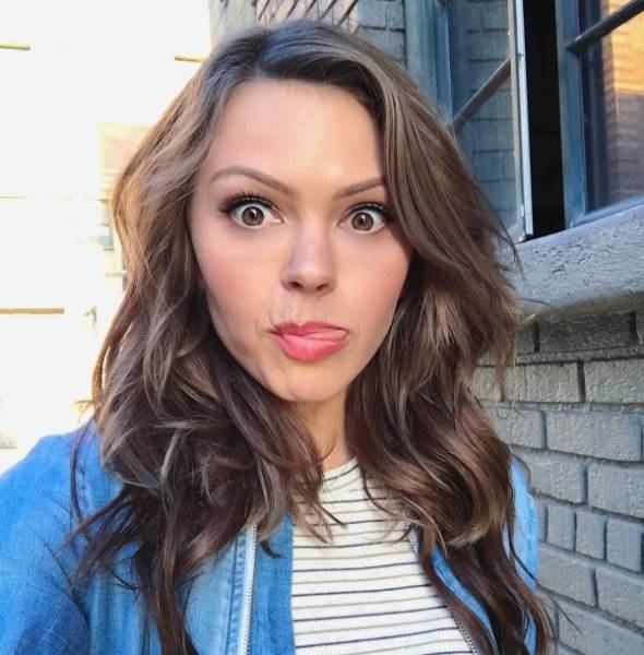 Девушки дурачатся