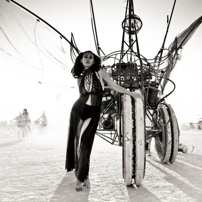 Девушки с фестиваля Burning Man (25 фото)