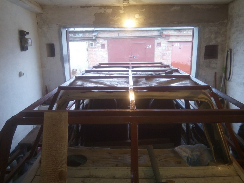 Житель Таганрога превратил ВАЗ-2106 в самодельный танк и выставил на продажу