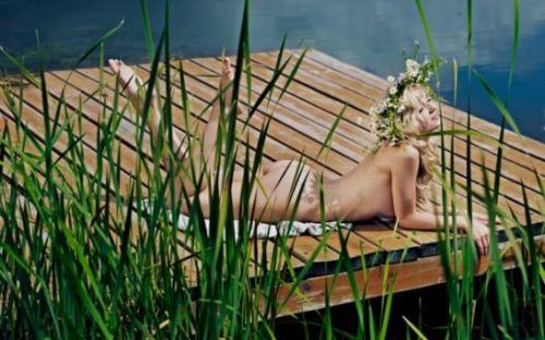 Полина Гагарина разделась для Maxim (4 фото)