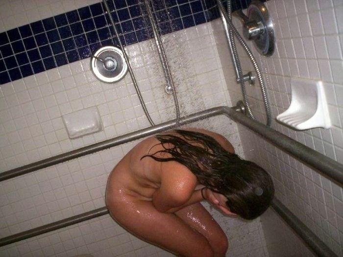 Очень стеснительные девушки (20 фото)