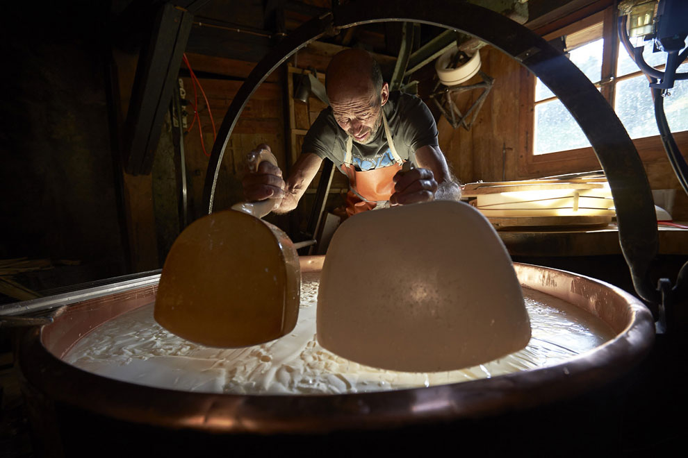 Швейцарские сыроделы