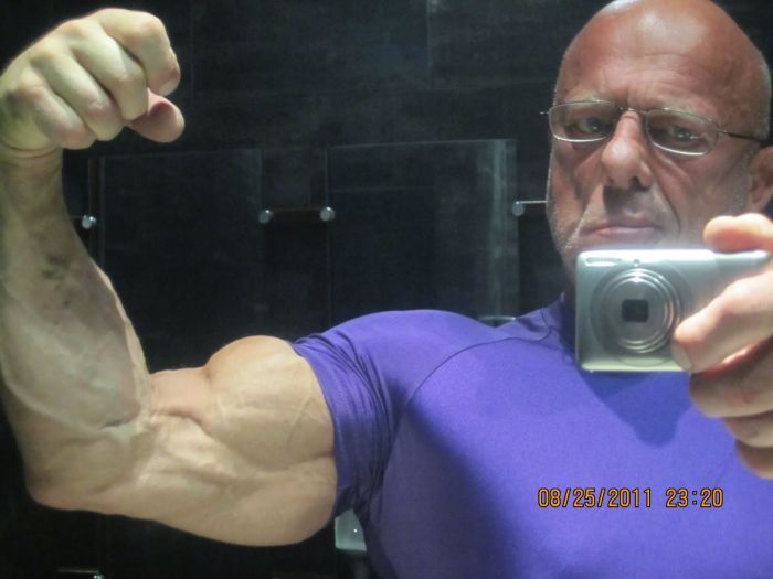 Андреас Кахлинг - 60-и летний бодибилдер