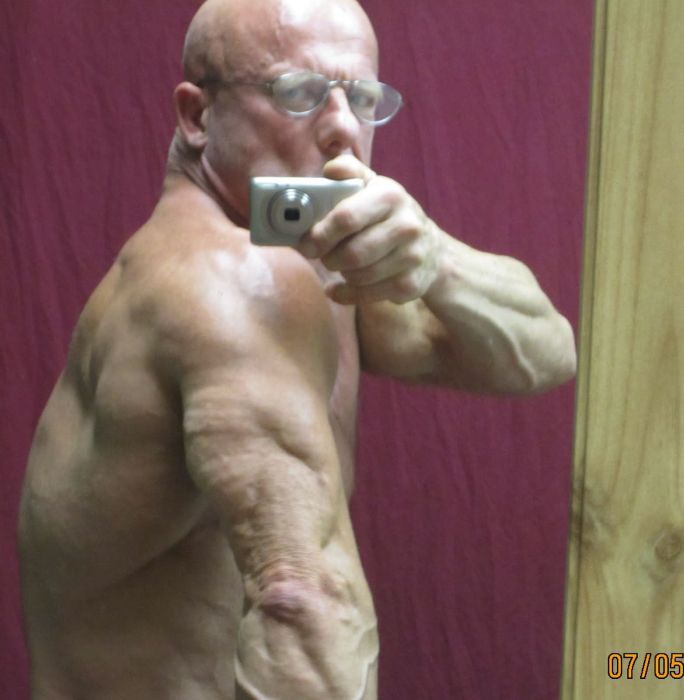 Андреас Кахлинг - 60-и летний бодибилдер