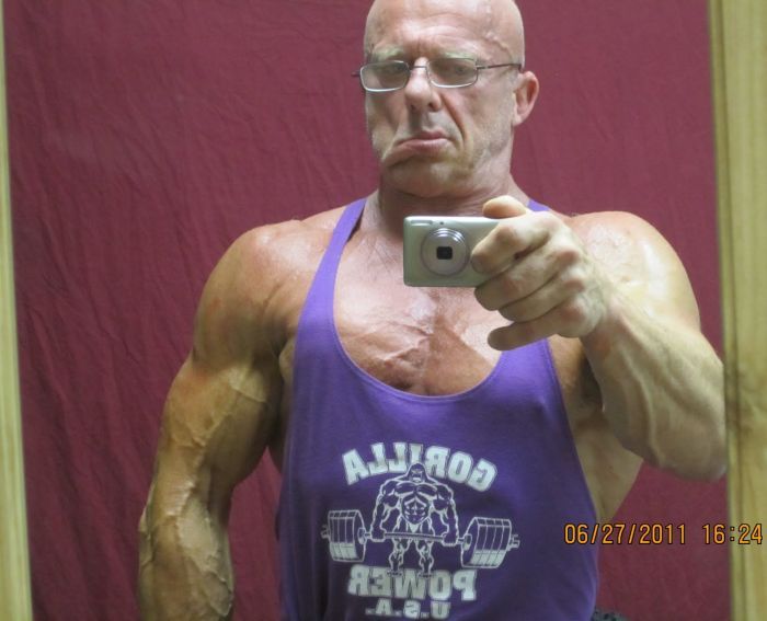 Андреас Кахлинг - 60-и летний бодибилдер