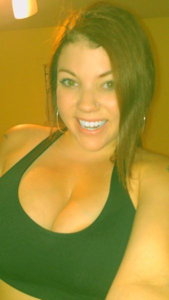 Девушки, которым трудно смотреть в глаза (57 фото)