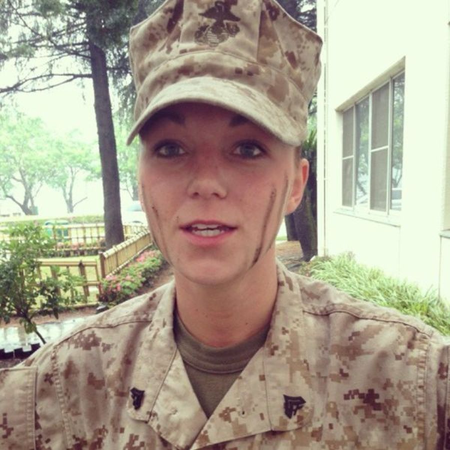 Девушки в форме