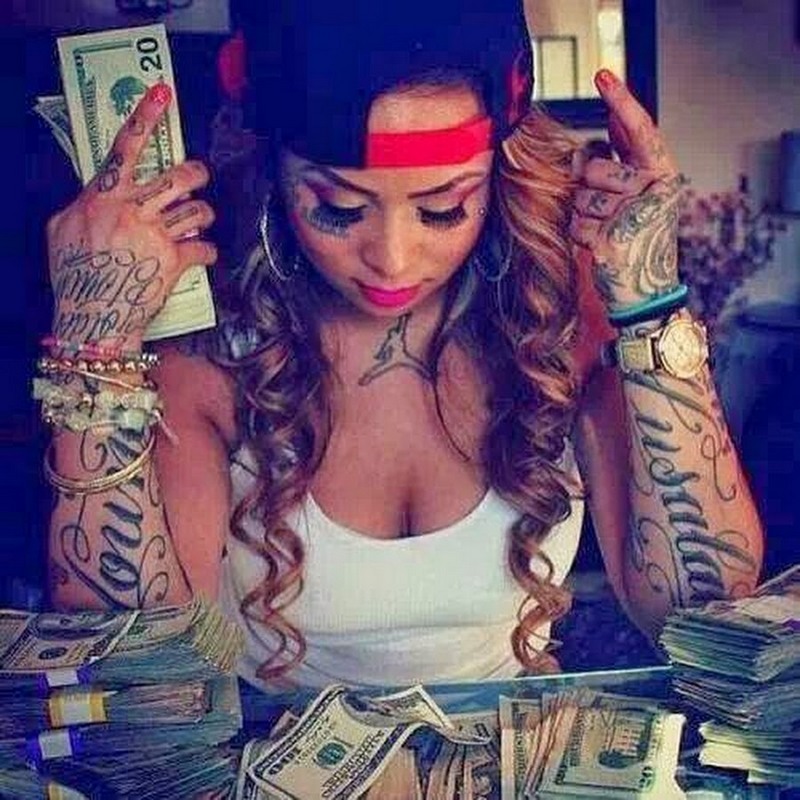 Насовали в трусы!