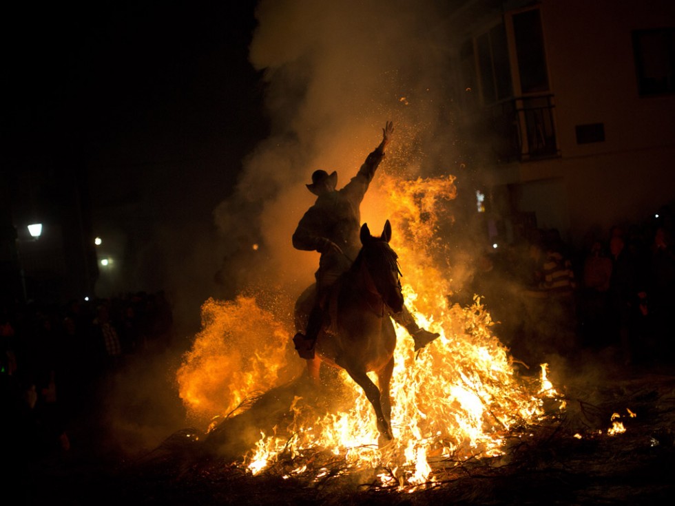 Огонь и лошади: День святого Антонио