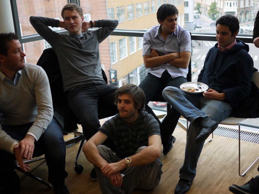 Чем опасна для здоровья работа в офисе (21 фото)