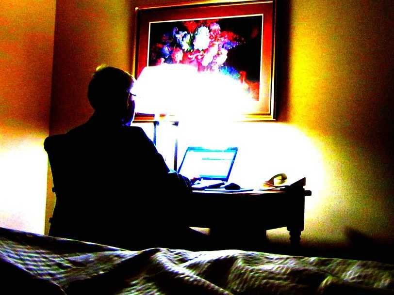 Чем опасна для здоровья работа в офисе (21 фото)