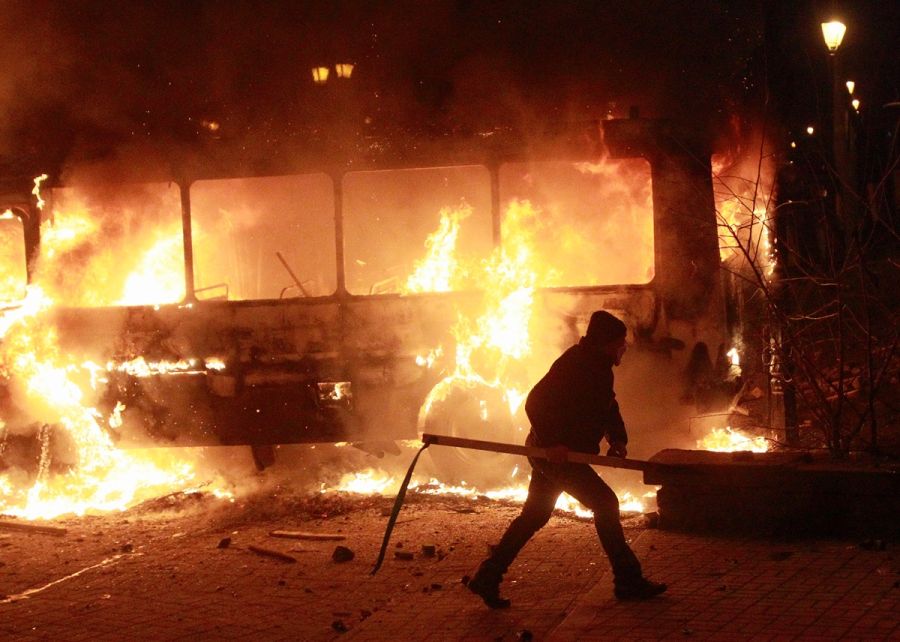 Новые столкновения на Украине (15 фото)