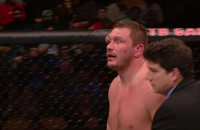 Самая отвратительная травма глаза в истории MMA