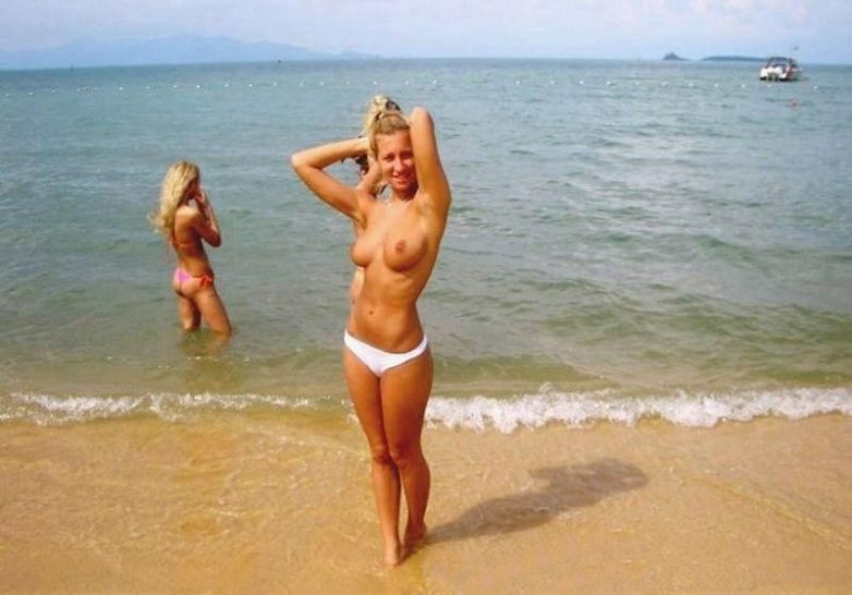 Прекрасный голый отдых