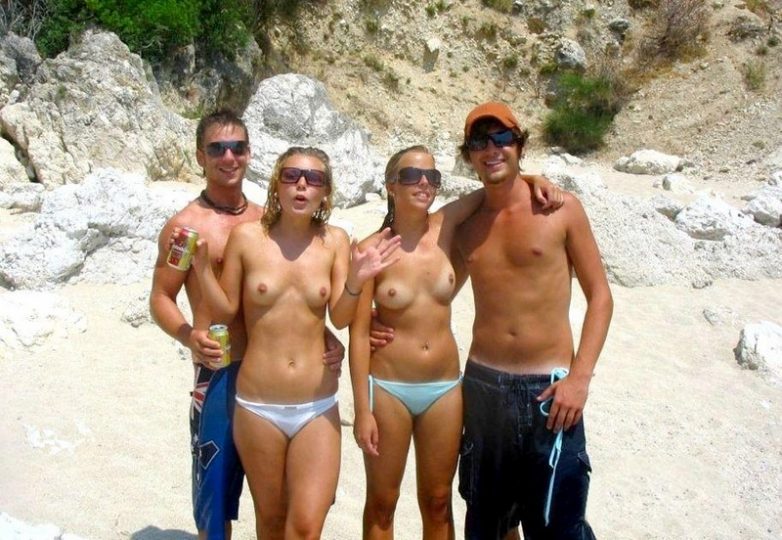 Прекрасный голый отдых