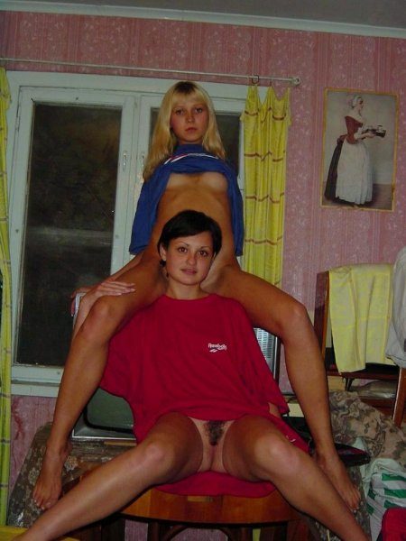 Голая деревенщина развлекается