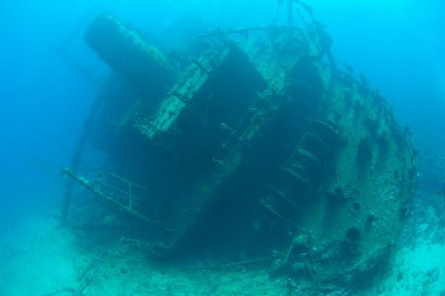 Самые ужасные и таинственные острова (10 фото)