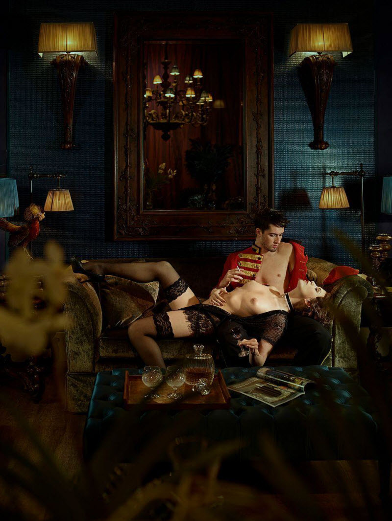 Фотосюжеты с эротическим уклоном