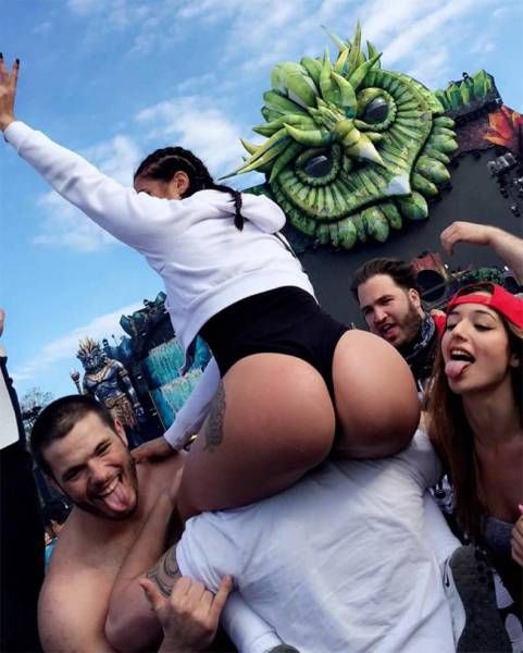 Забавные девушки