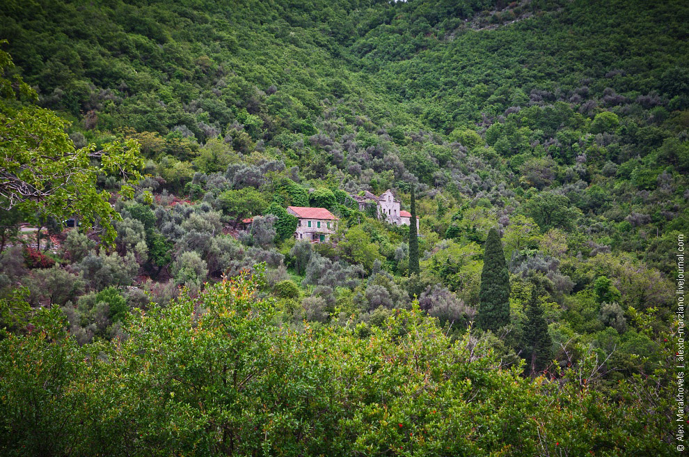 Мистические места Черногории: заброшенная деревня Gornja Lastva