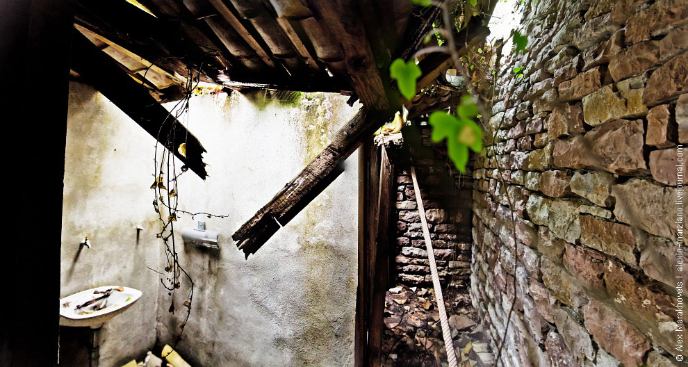 Мистические места Черногории: заброшенная деревня Gornja Lastva