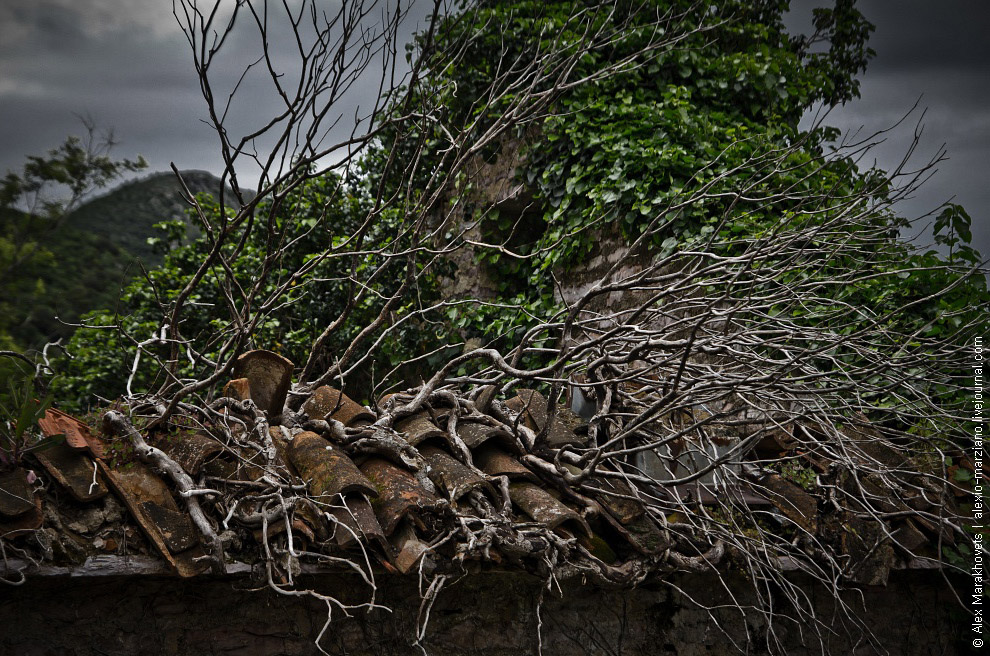 Мистические места Черногории: заброшенная деревня Gornja Lastva