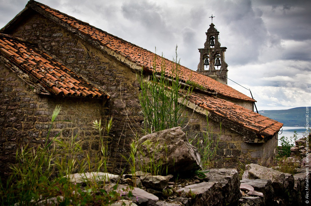 Мистические места Черногории: заброшенная деревня Gornja Lastva