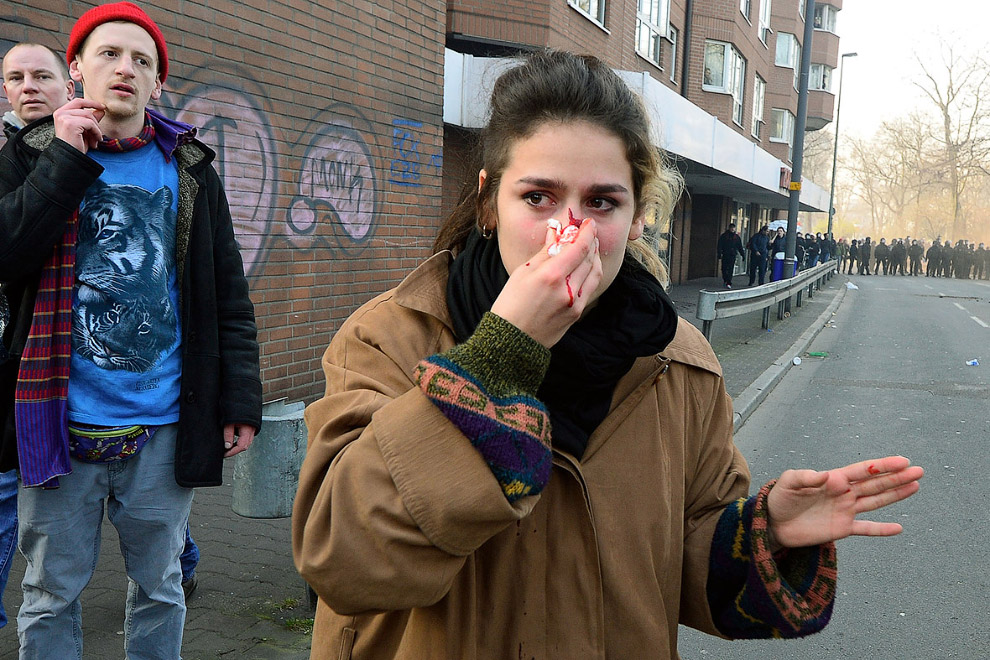 Погромы во Франкфурте-на-Майне и клоуны Погромы во Франкфурте-на-Майне и клоуны