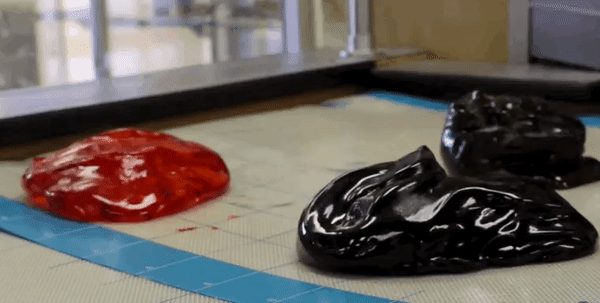 Увлекательные гифки с производства сладостей