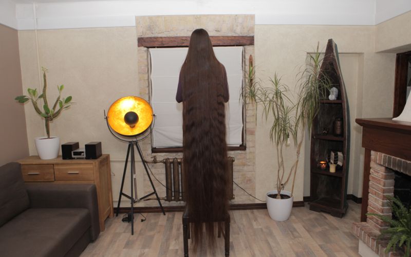 Латвийская Рапунцель может похвастаться двухметровой косой