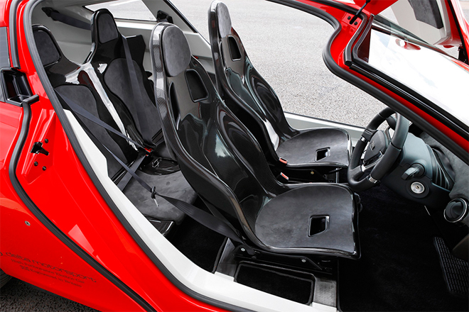 Десятка электромобилей класса люкс, выпущенных в этом году