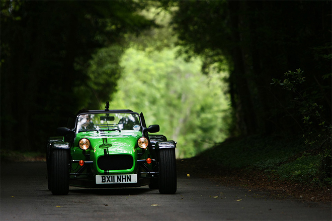 Десятка электромобилей класса люкс, выпущенных в этом году