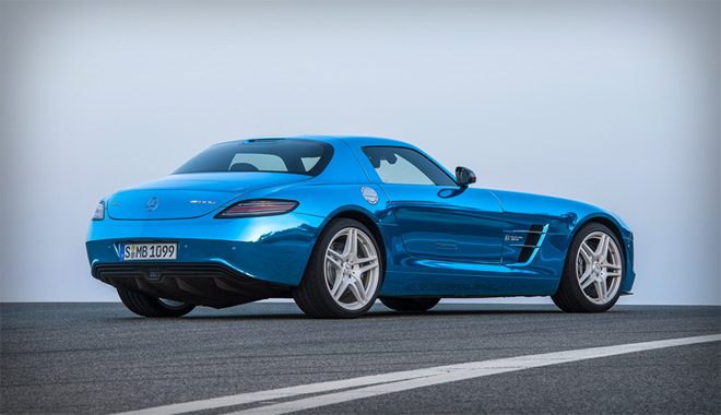 Десятка электромобилей класса люкс, выпущенных в этом году