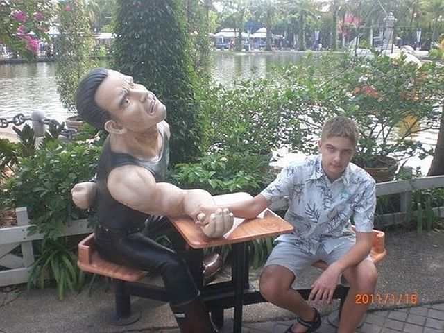 Герои соцсетей (57 фото)