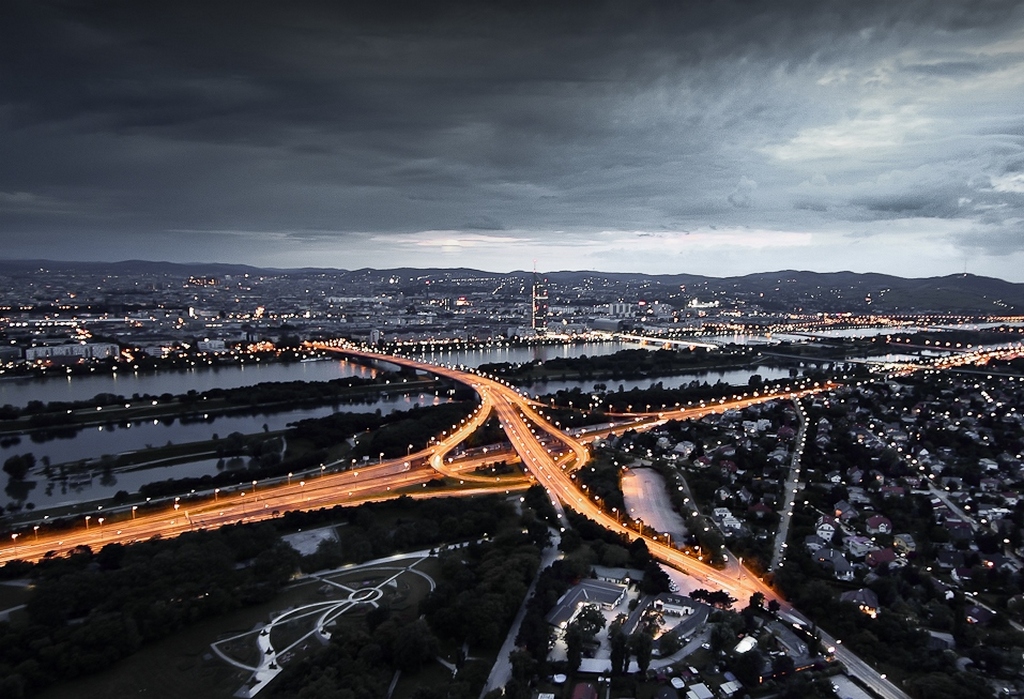 Срок, за который европеец может заработать себе на квартиру