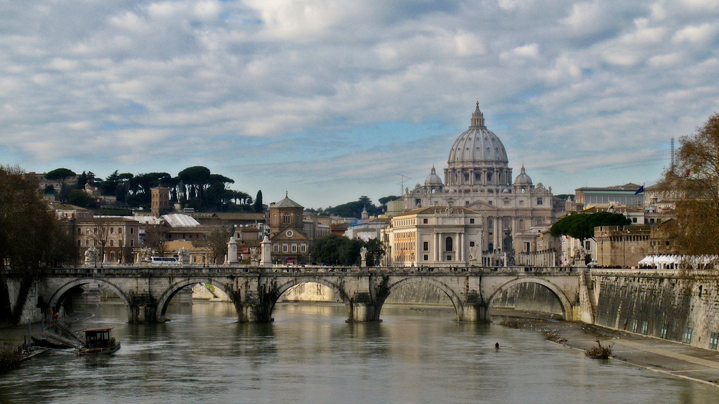 Срок, за который европеец может заработать себе на квартиру