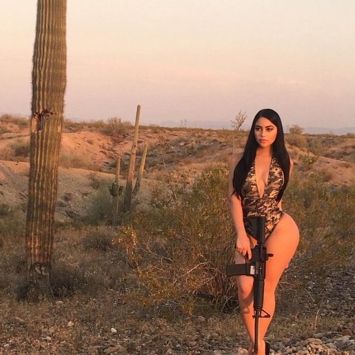 Джейлин Очоа - модель с выдающимися формами